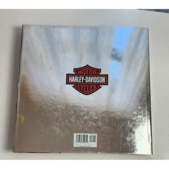 Harley-Davidson Rolling Sculpture Pictorial Book - Picture 2 of 3
